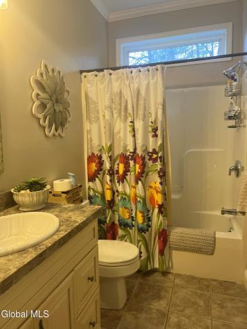 207 E Sunnyside Queensbury NY 12804