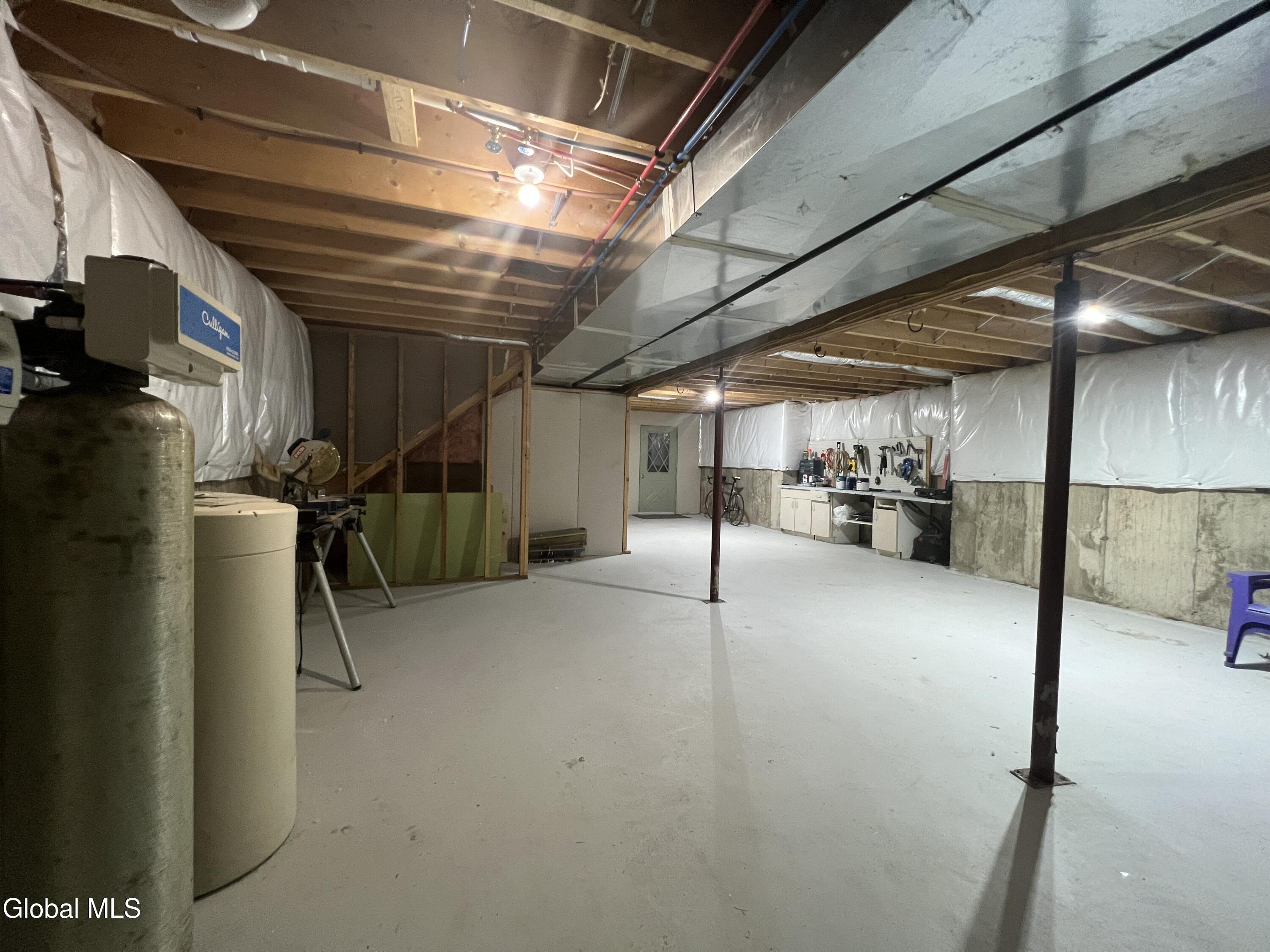 207 E Sunnyside Queensbury NY 12804