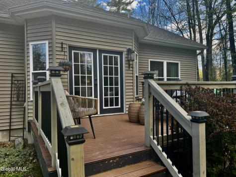 207 E Sunnyside Queensbury NY 12804