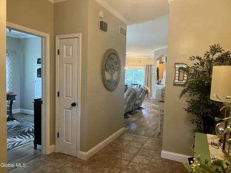 207 E Sunnyside Queensbury NY 12804