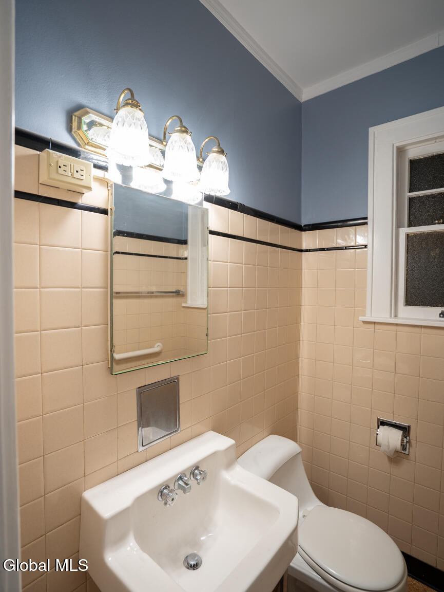 1 Mcleod Road Troy NY 12180