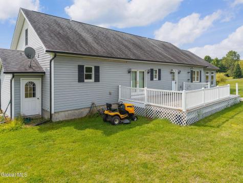 113 Bluebird Lane Gloversville NY 12078