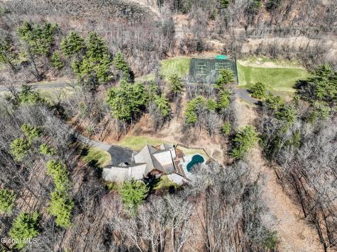 35 Shaker Bay Road Latham NY 12110