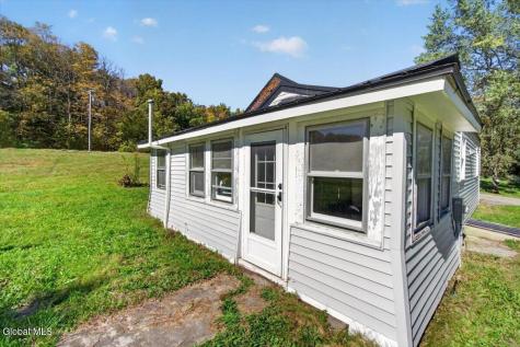 586-592 Starr Road Ravena NY 12143