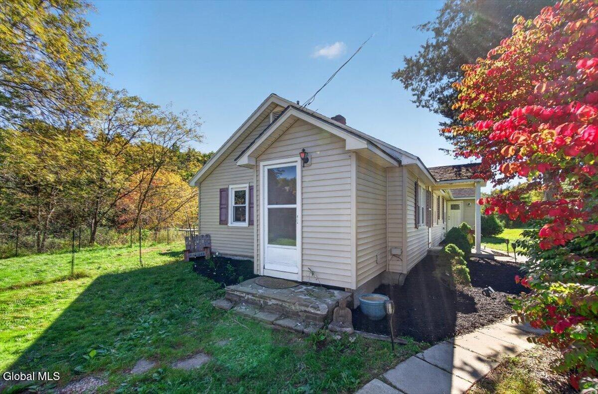 586-592 Starr Road Ravena NY 12143