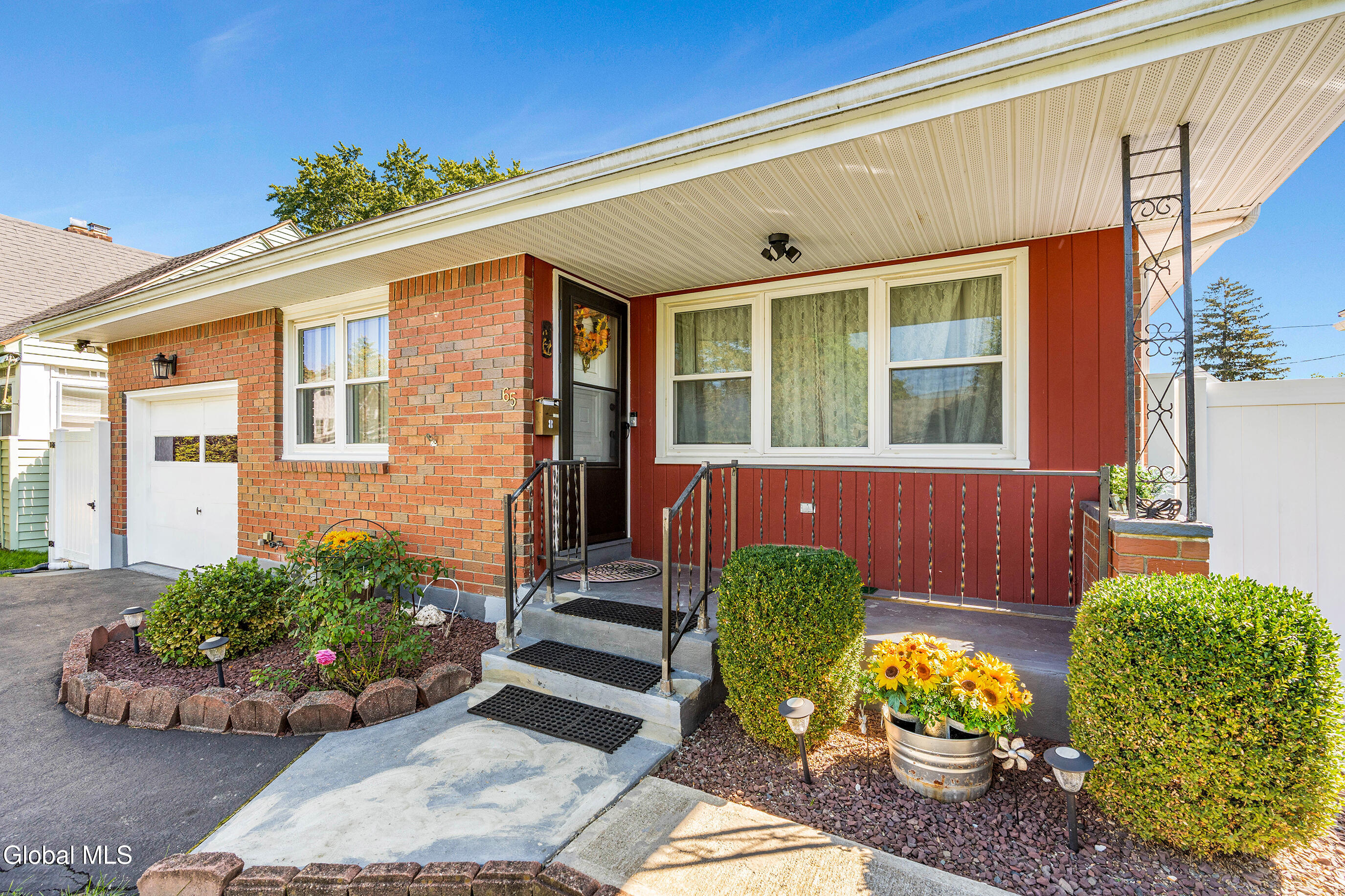 65 Rose Court Albany NY 12209