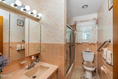 65 Rose Court Albany NY 12209