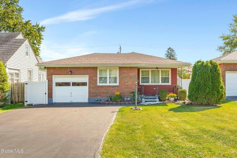 65 Rose Court Albany NY 12209