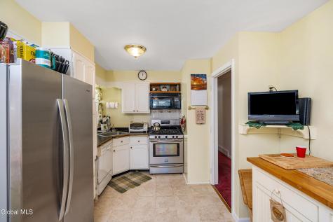 65 Rose Court Albany NY 12209