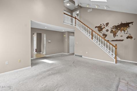 18 Lillian Lane Troy NY 12180