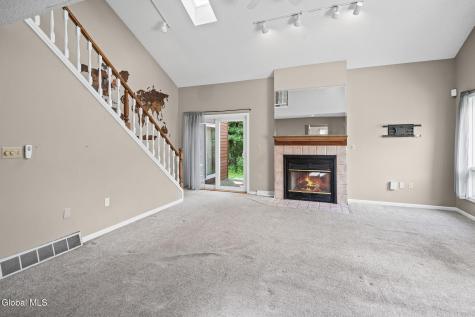 18 Lillian Lane Troy NY 12180