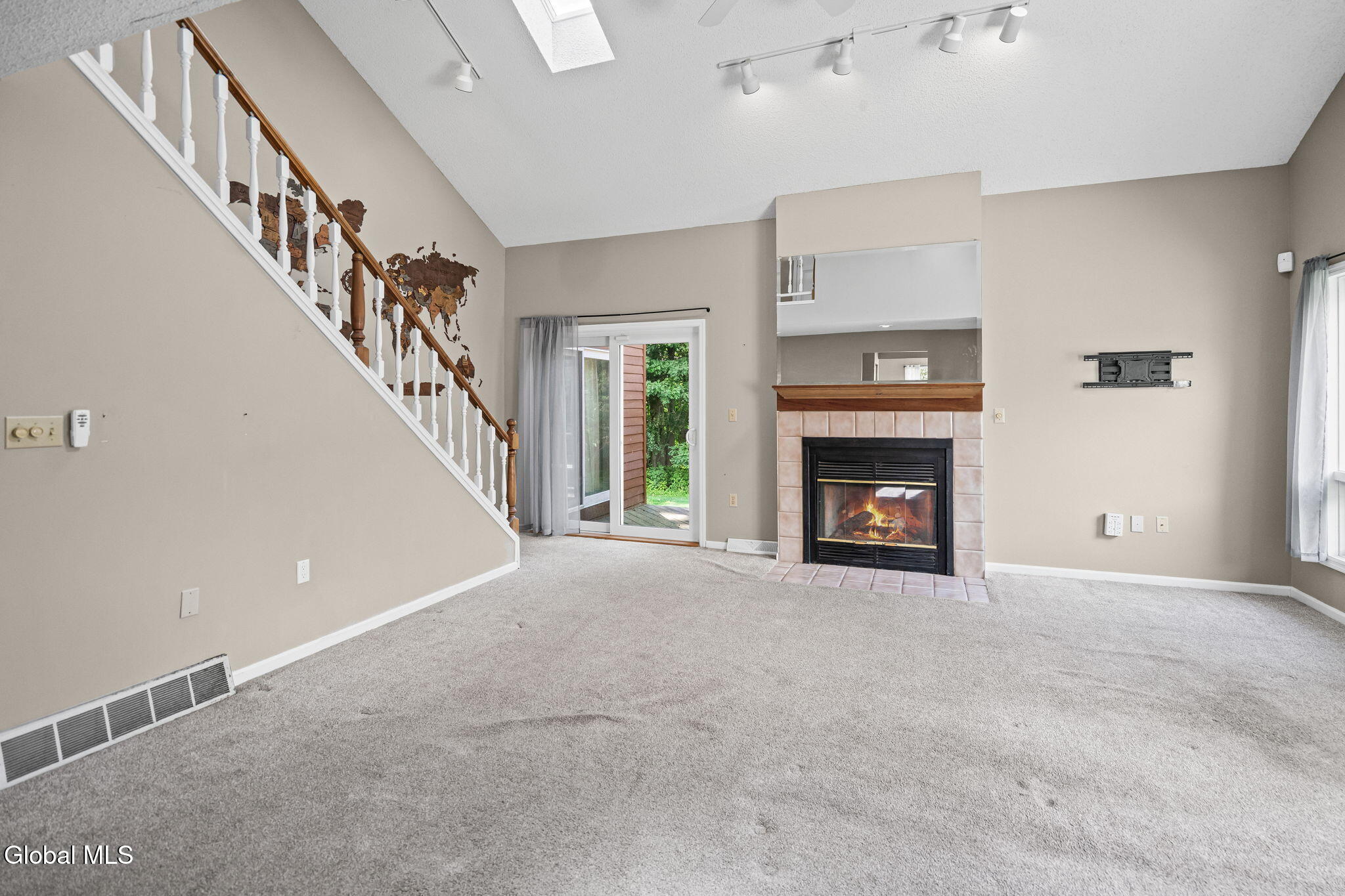 18 Lillian Lane Troy NY 12180