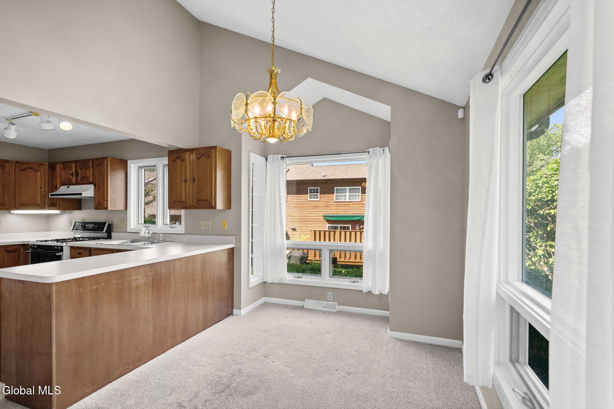 18 Lillian Lane Troy NY 12180