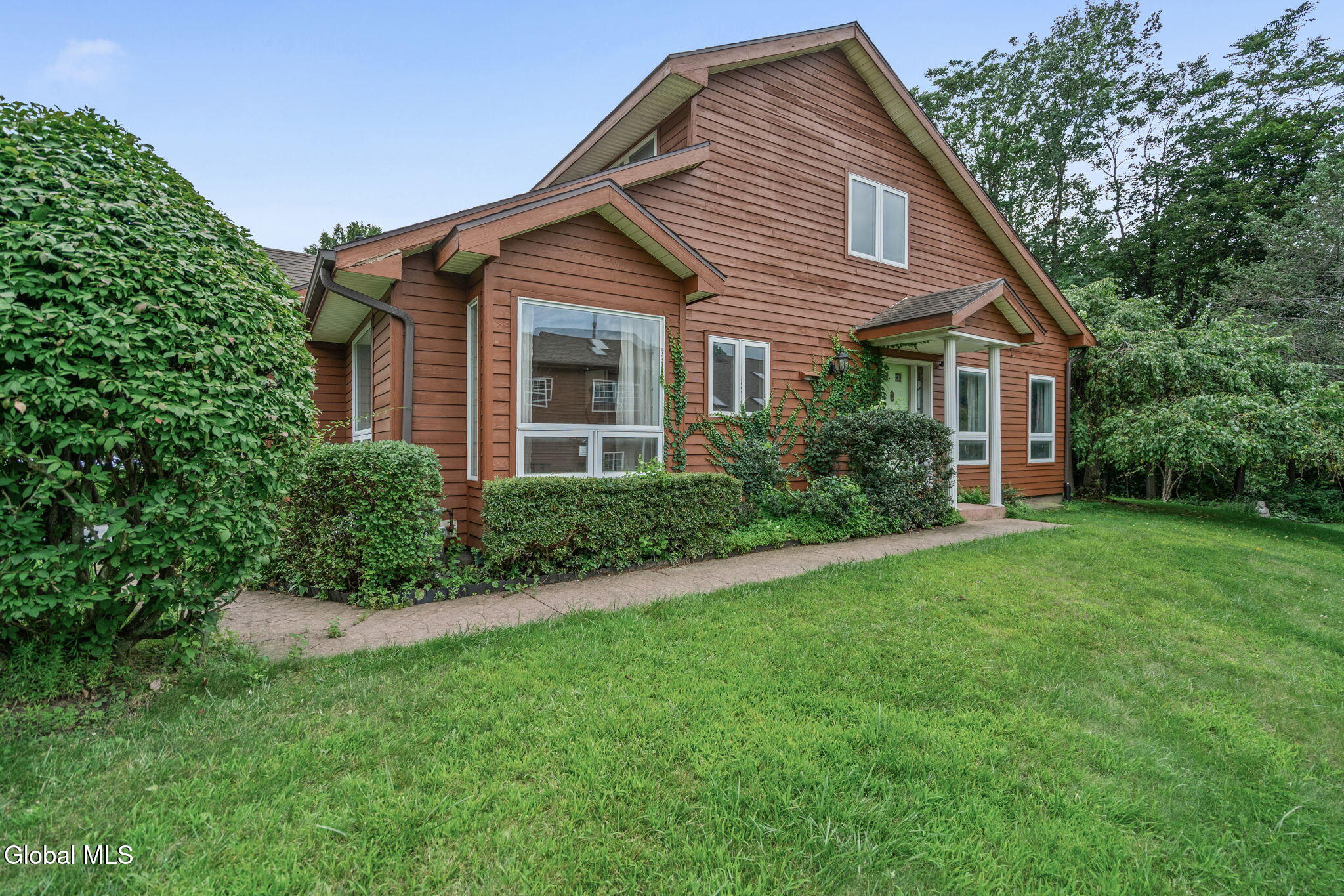 18 Lillian Lane Troy NY 12180