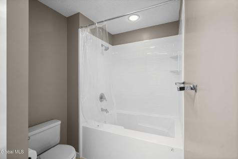 18 Lillian Lane Troy NY 12180