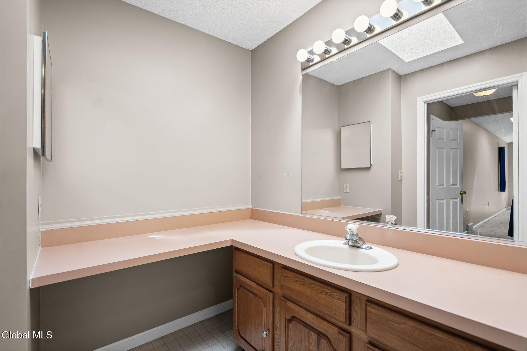 18 Lillian Lane Troy NY 12180