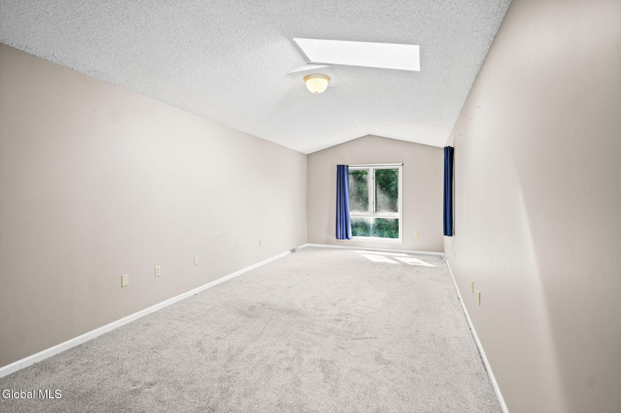 18 Lillian Lane Troy NY 12180