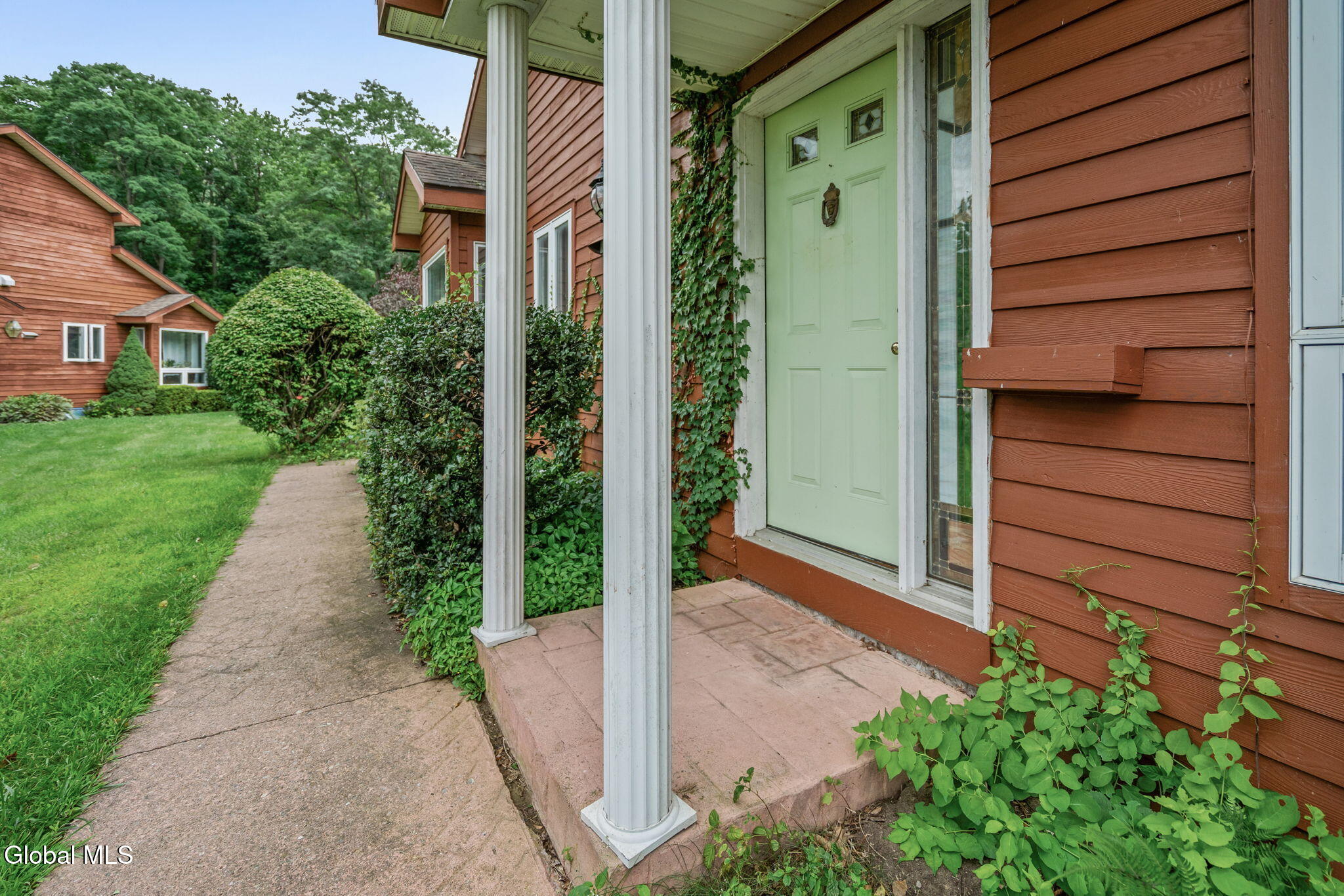 18 Lillian Lane Troy NY 12180