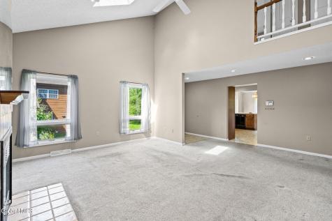 18 Lillian Lane Troy NY 12180