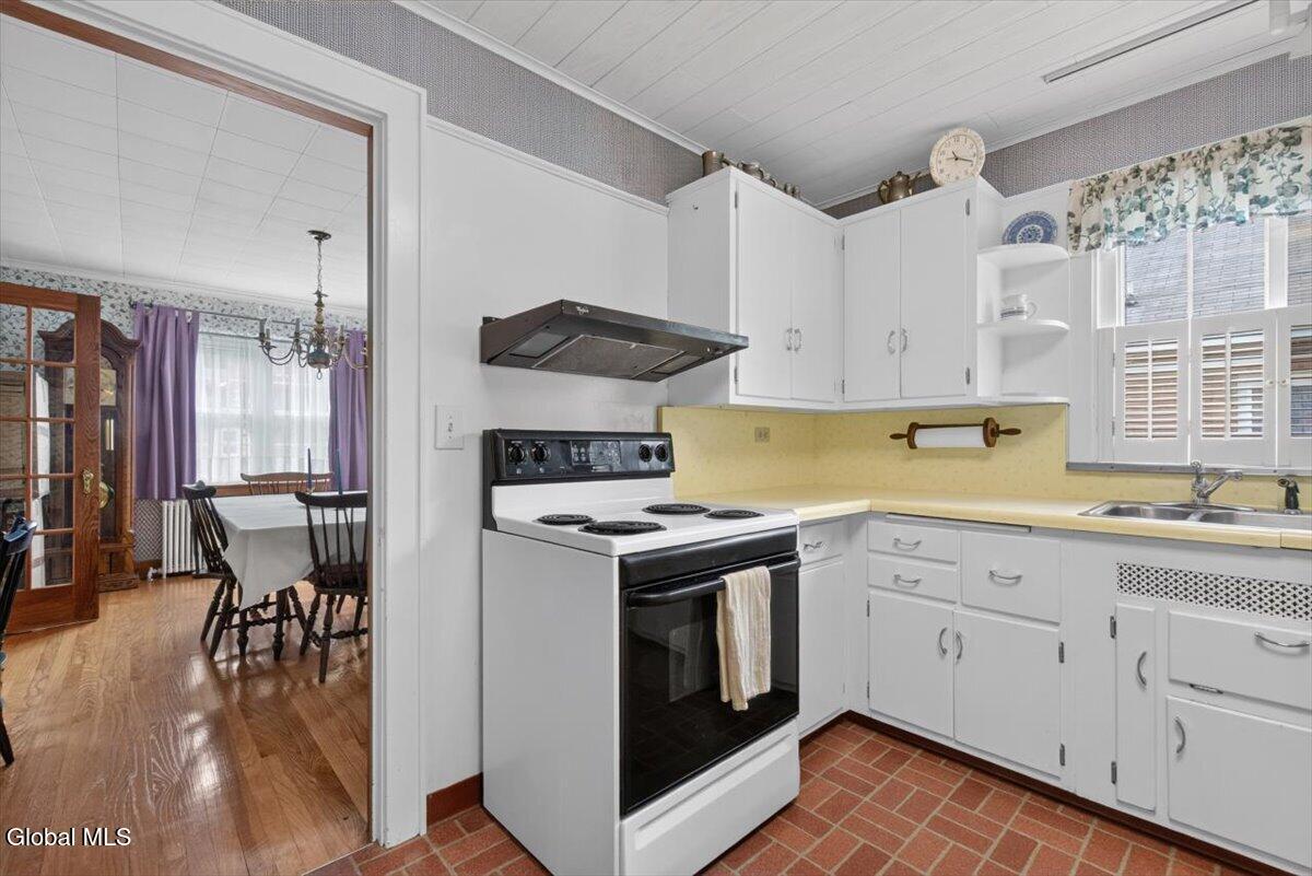 12 Mellon Avenue Troy NY 12180