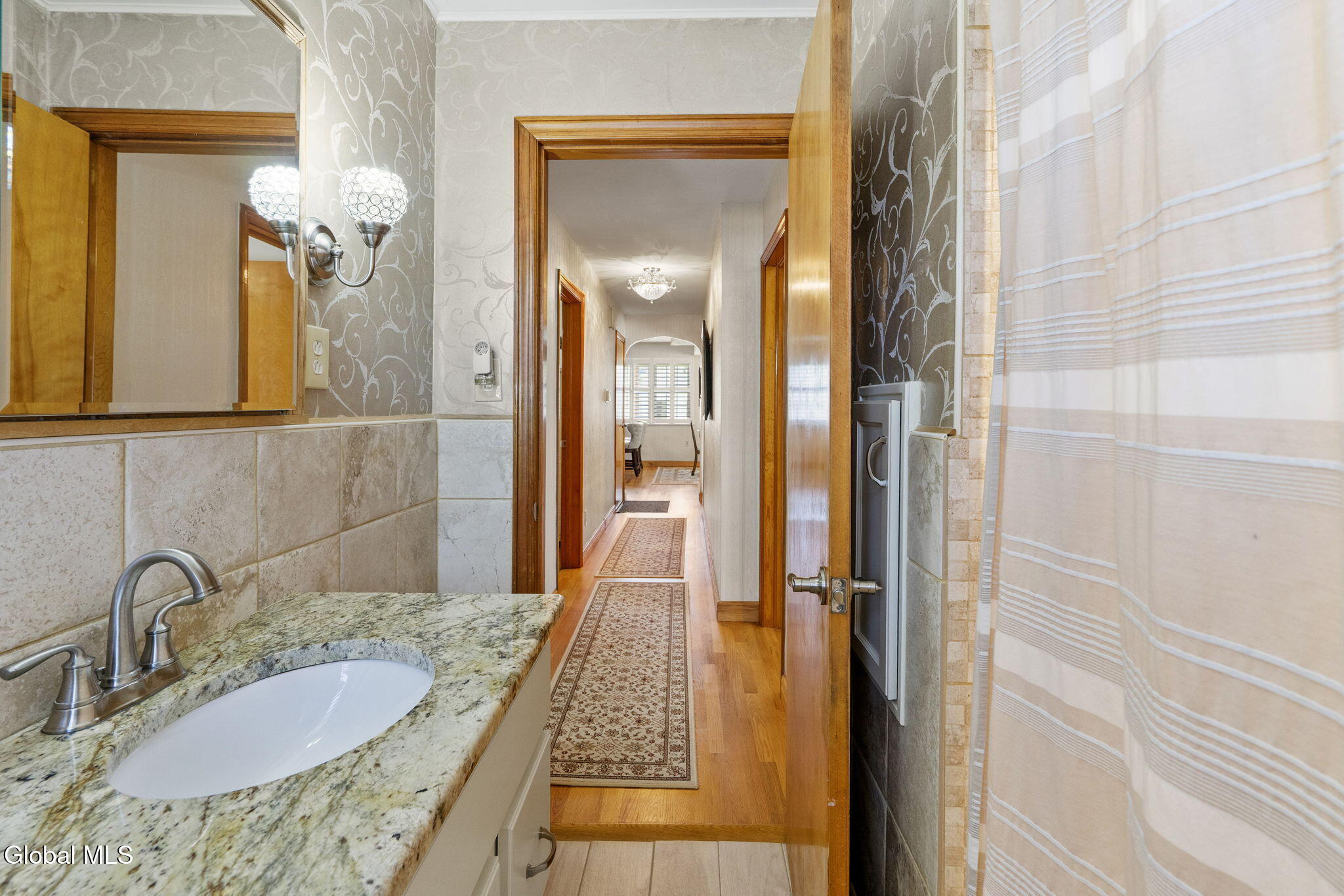 25 Columbia Street Amsterdam NY 12010