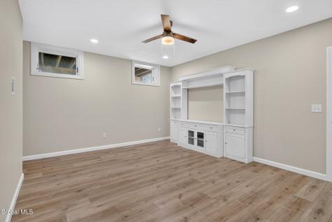 25 Outlet Road Ballston Lake NY 12019