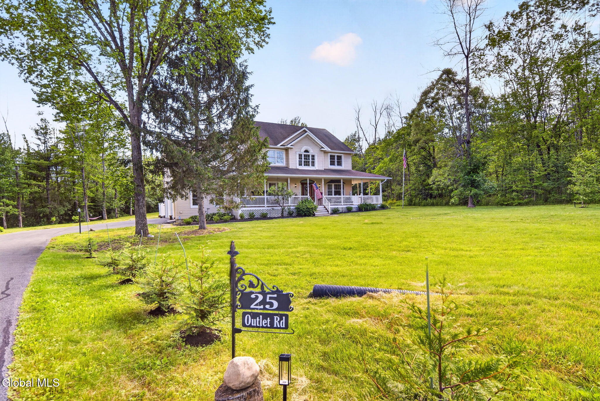 25 Outlet Road Ballston Lake NY 12019