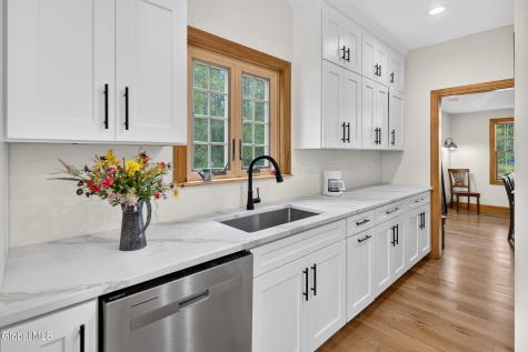 25 Outlet Road Ballston Lake NY 12019
