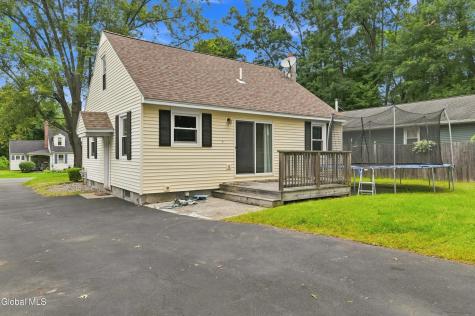 77 Willow Street Guilderland NY 12084
