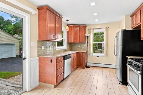 77 Willow Street Guilderland NY 12084