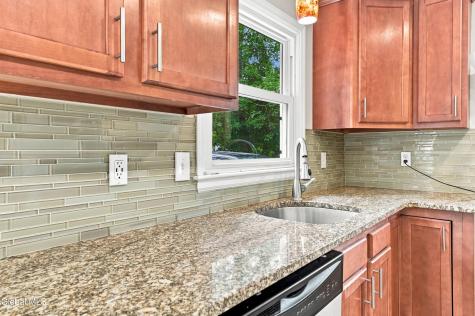 77 Willow Street Guilderland NY 12084