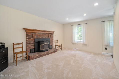 20 Bellflower Road Malta NY 12020