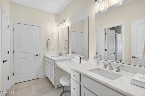 6 Sterling Ridge Loudonville NY 12211
