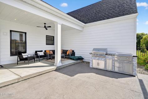 6 Sterling Ridge Loudonville NY 12211