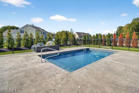6 Sterling Ridge Loudonville NY 12211