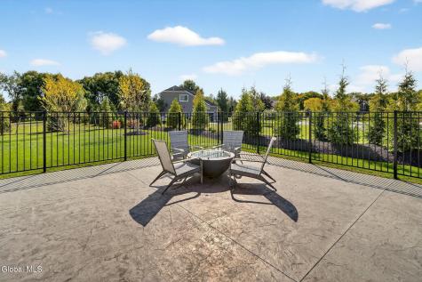 6 Sterling Ridge Loudonville NY 12211