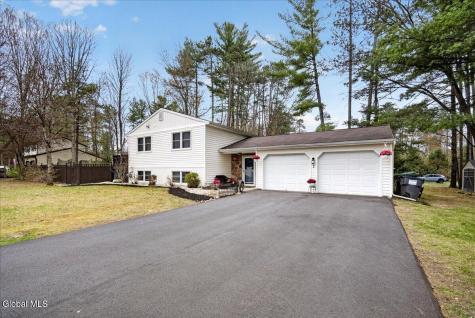 1 Thunder Run Gansevoort NY 12831