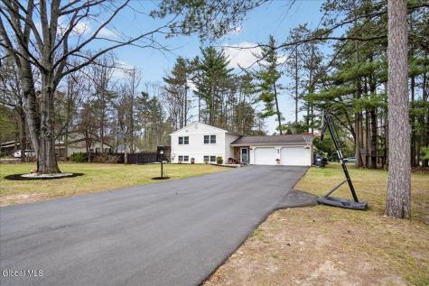 1 Thunder Run Gansevoort NY 12831