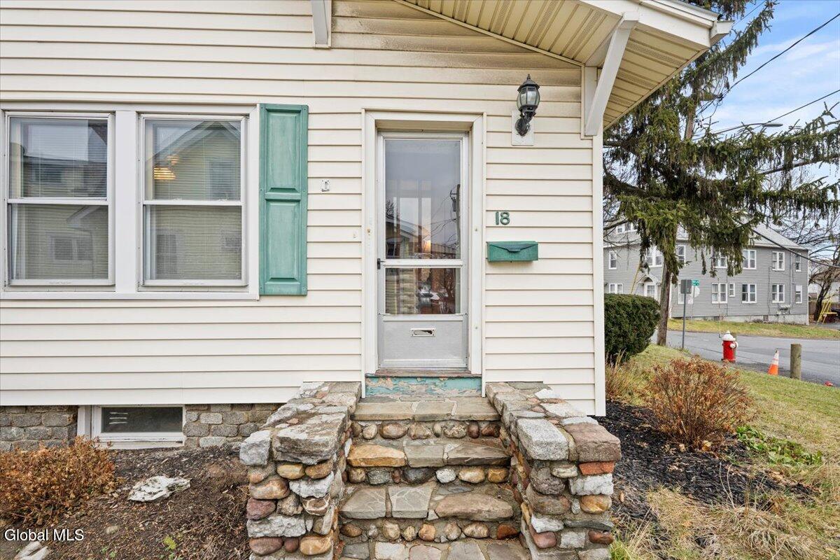 18 Fairfield Avenue Albany NY 12205