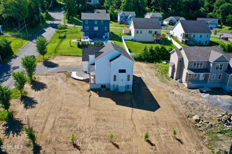802 S Ravine Road Schenectady NY 12309