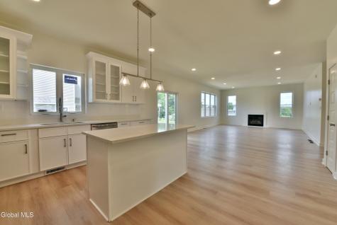 802 S Ravine Road Schenectady NY 12309