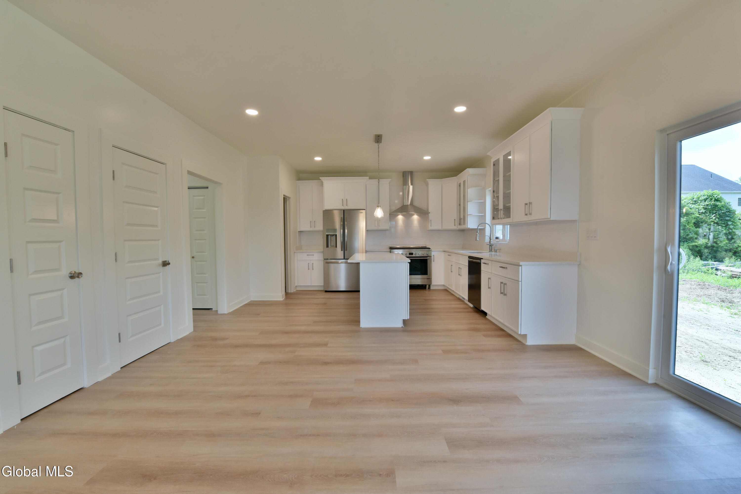 802 S Ravine Road Schenectady NY 12309