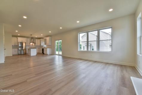 802 S Ravine Road Schenectady NY 12309