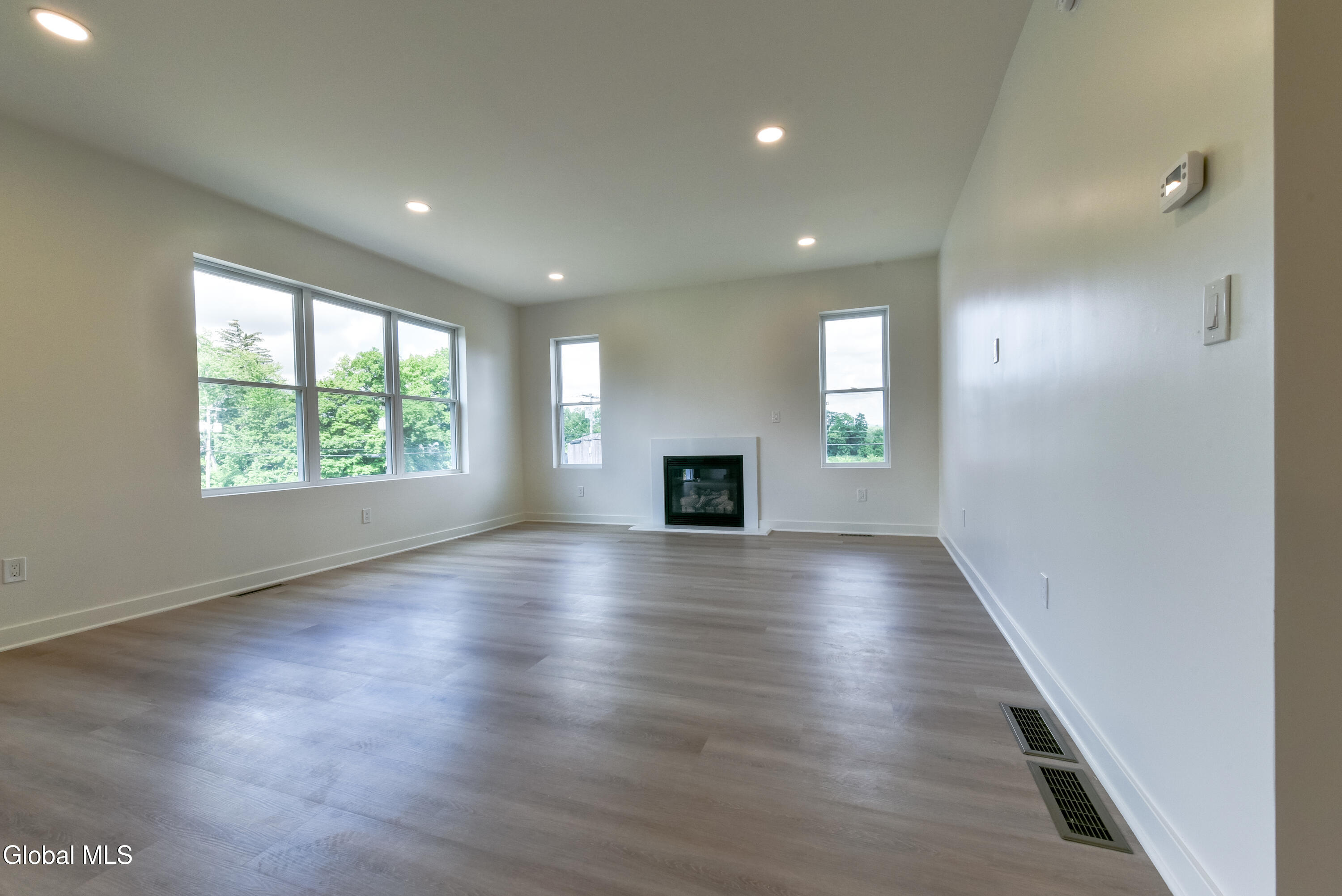 802 S Ravine Road Schenectady NY 12309