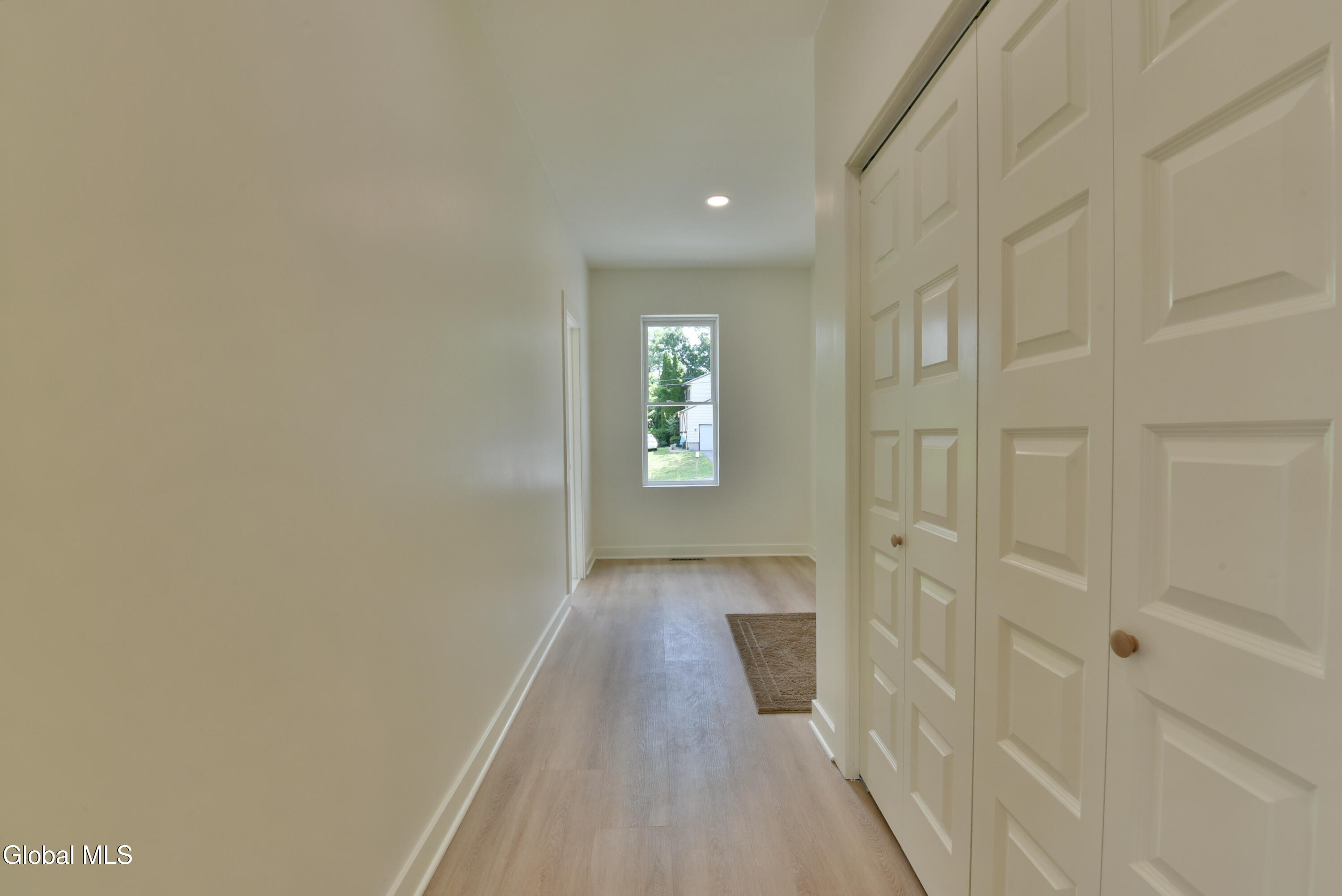 802 S Ravine Road Schenectady NY 12309