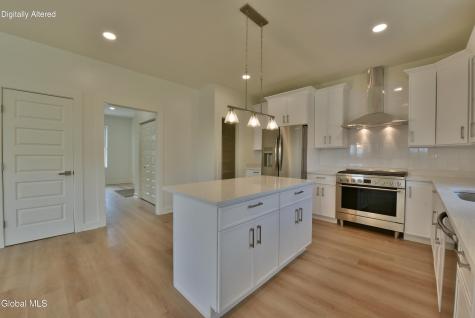 802 S Ravine Road Schenectady NY 12309
