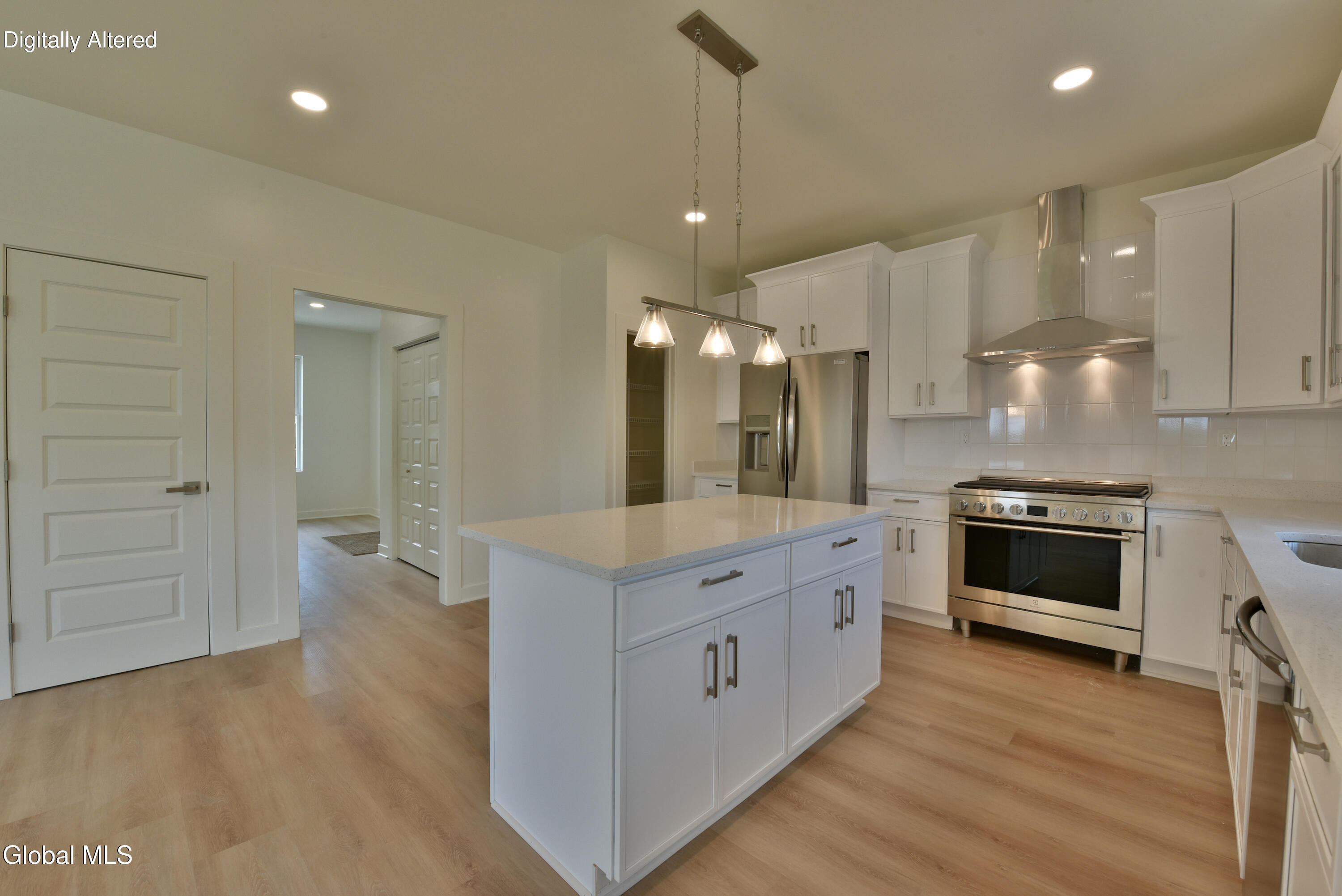 802 S Ravine Road Schenectady NY 12309