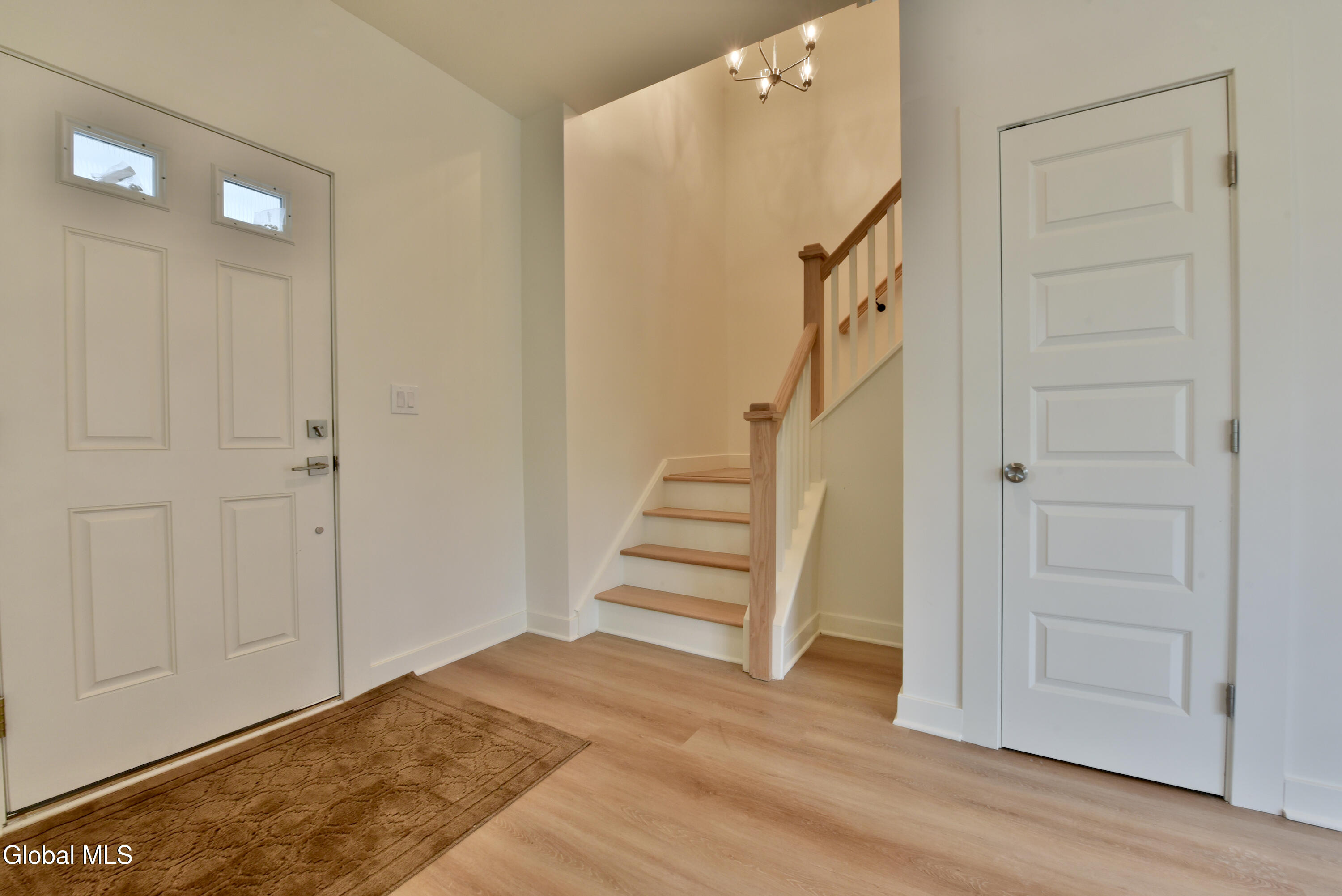 802 S Ravine Road Schenectady NY 12309
