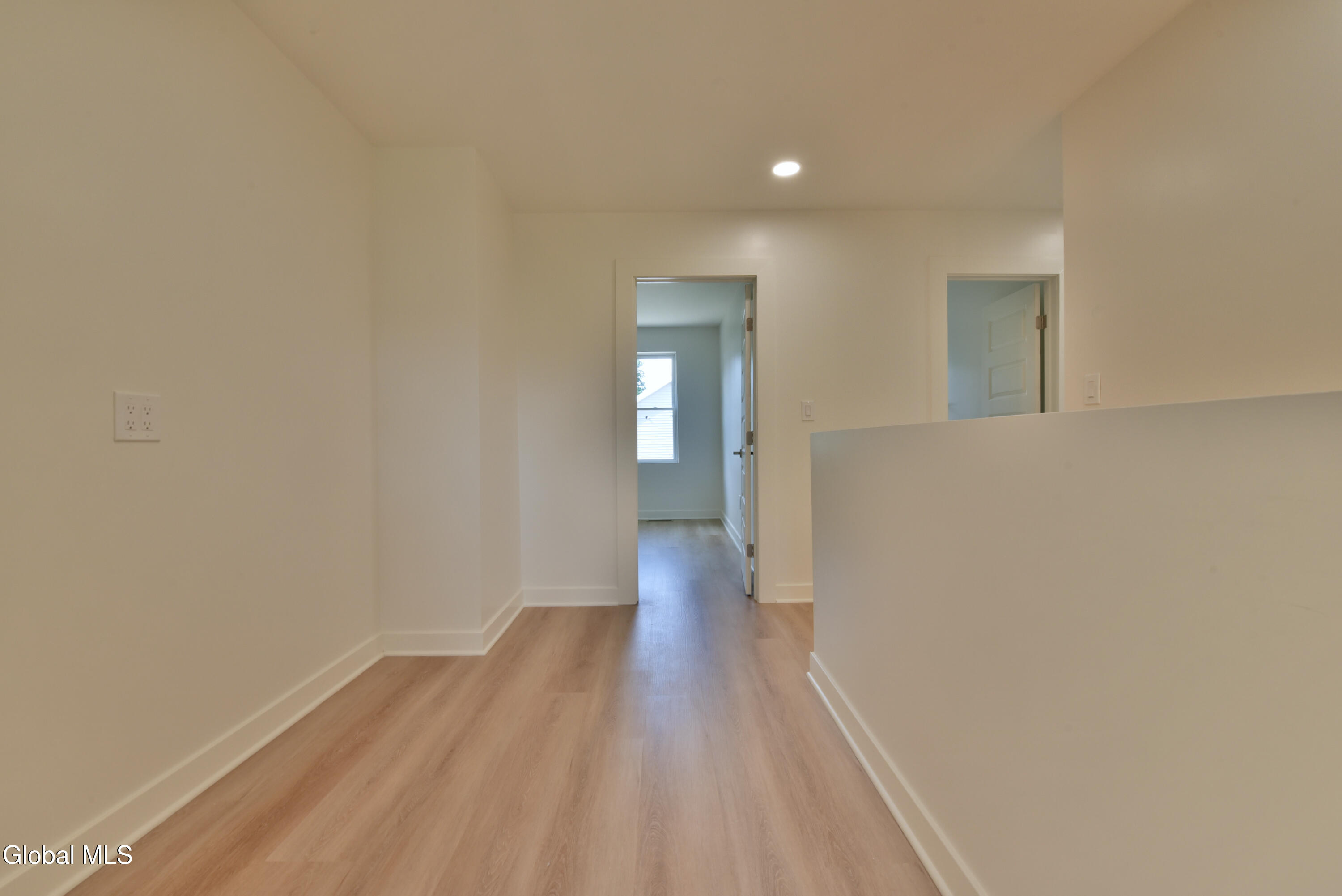 802 S Ravine Road Schenectady NY 12309