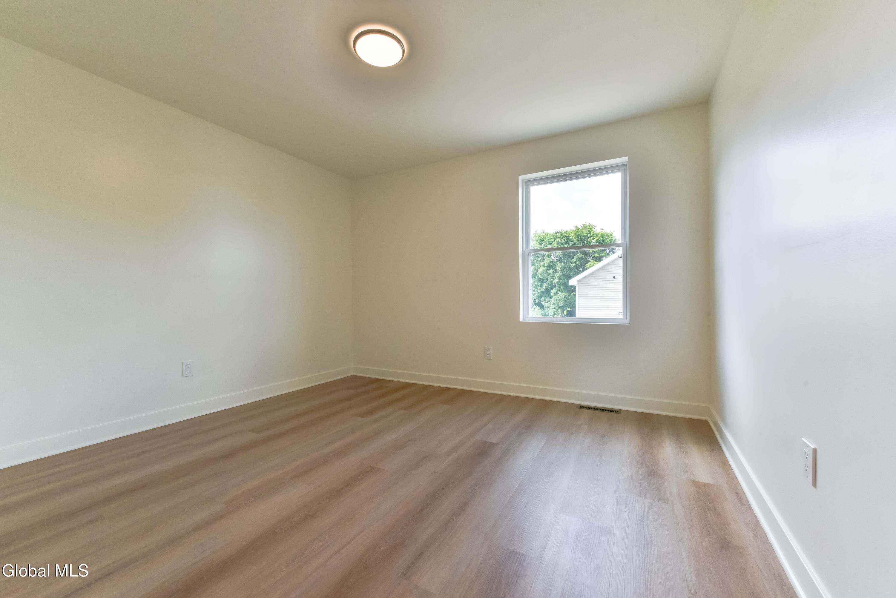 802 S Ravine Road Schenectady NY 12309